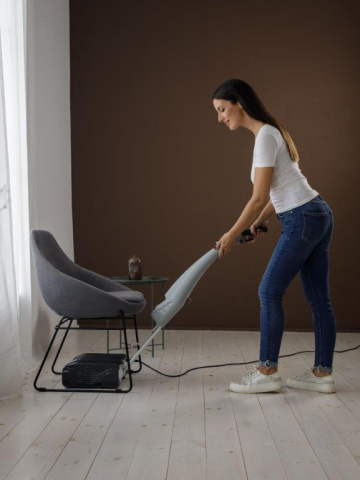R25/35 floor scrubbers in use
