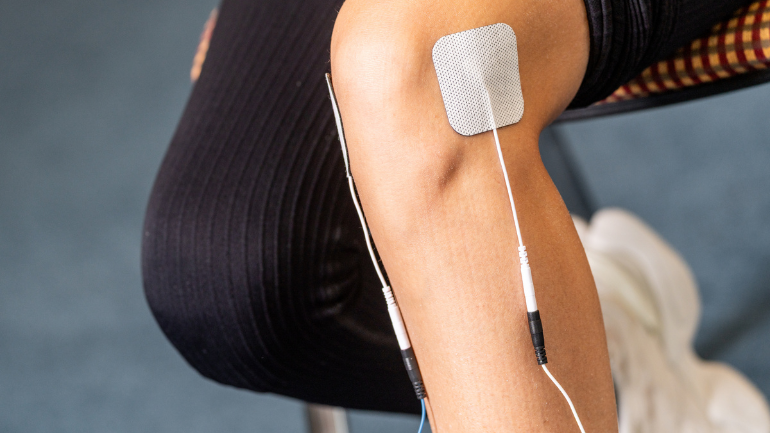 IZOMLAZÍTÁS ÉS HELYI KERINGÉSFOKOZÁS