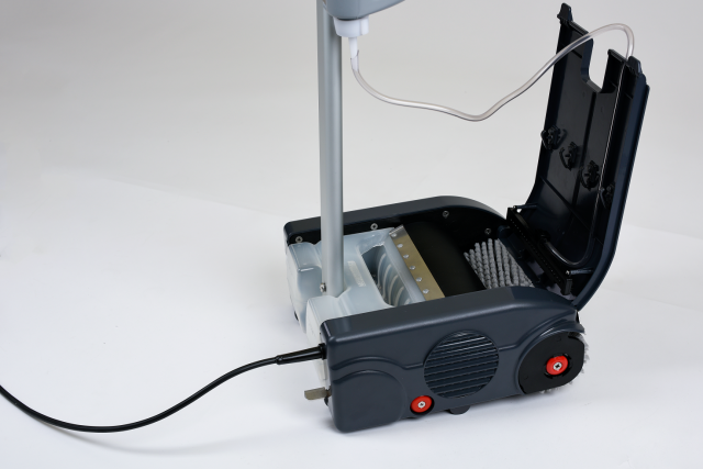 R25 súrológép nyitva